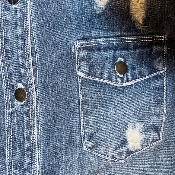 American Bazi distressed jean Shacket size S - Picture 6 of 7